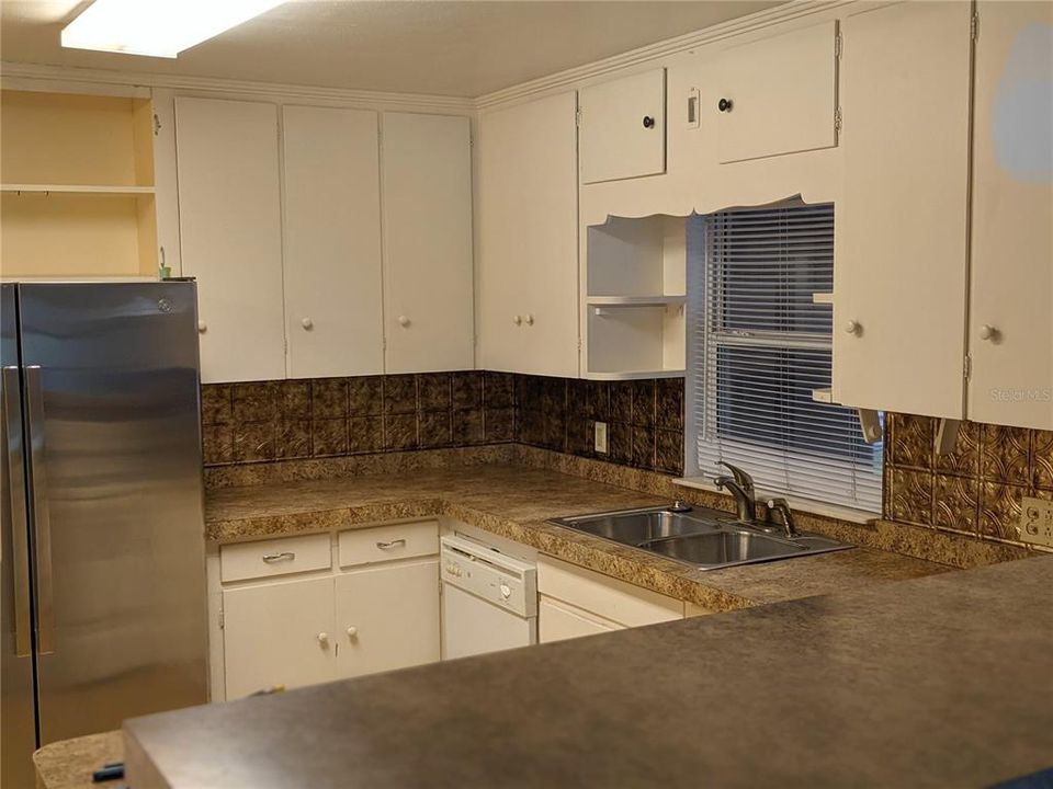 В аренду: $2,500 (2 спален, 2 ванн, 1409 Квадратных фут)