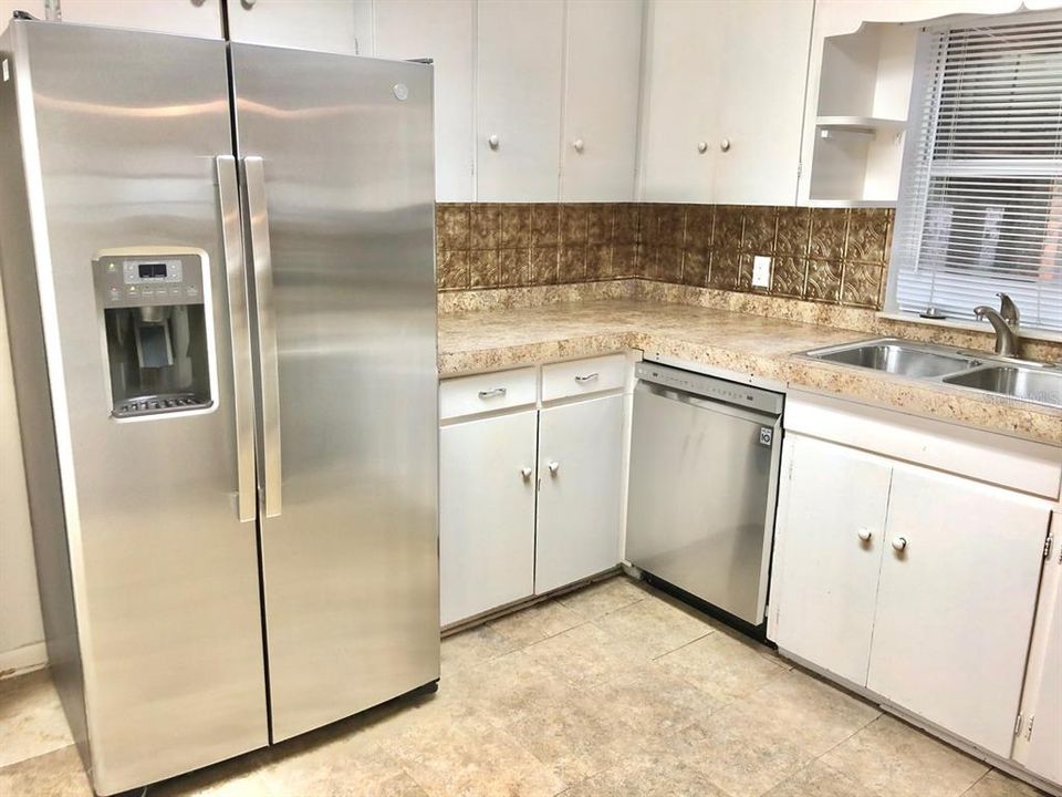 В аренду: $2,500 (2 спален, 2 ванн, 1409 Квадратных фут)