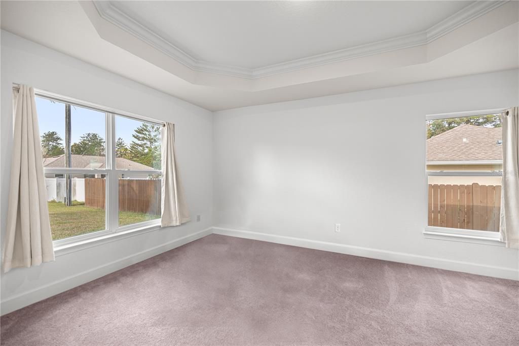 Под контрактом: $265,000 (4 спален, 2 ванн, 1754 Квадратных фут)