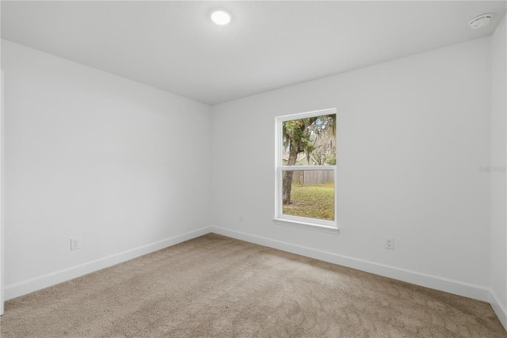 Под контрактом: $265,000 (4 спален, 2 ванн, 1754 Квадратных фут)