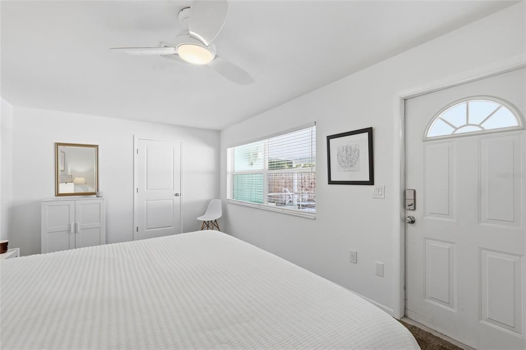 For Sale: $824,900 (2 beds, 2 baths, 1080 Square Feet)