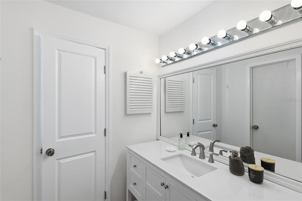 For Sale: $824,900 (2 beds, 2 baths, 1080 Square Feet)