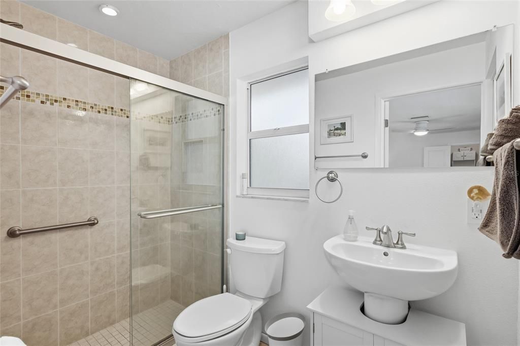 For Sale: $824,900 (2 beds, 2 baths, 1080 Square Feet)