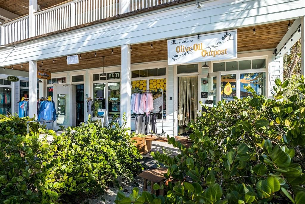 For Sale: $824,900 (2 beds, 2 baths, 1080 Square Feet)