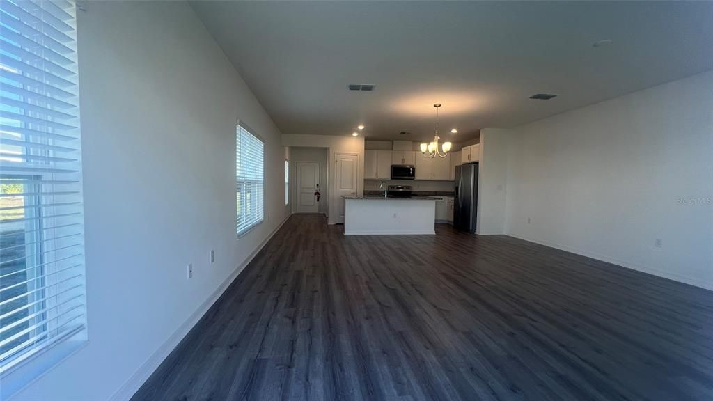 出租: $2,400 (3 贝兹, 2 浴室, 1687 平方英尺)