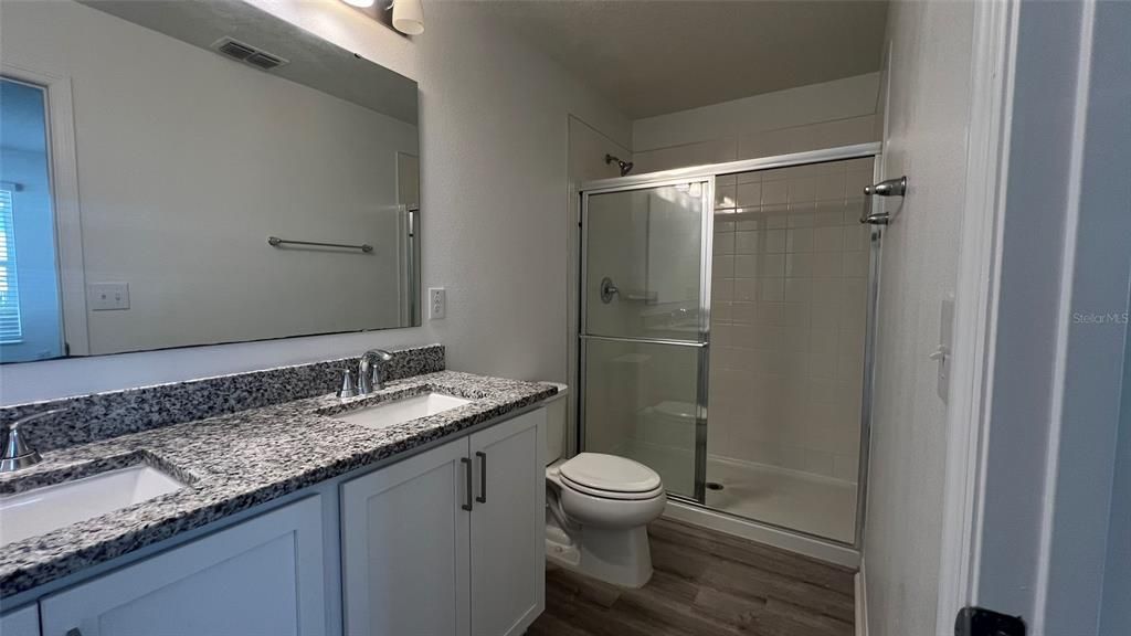 出租: $2,400 (3 贝兹, 2 浴室, 1687 平方英尺)