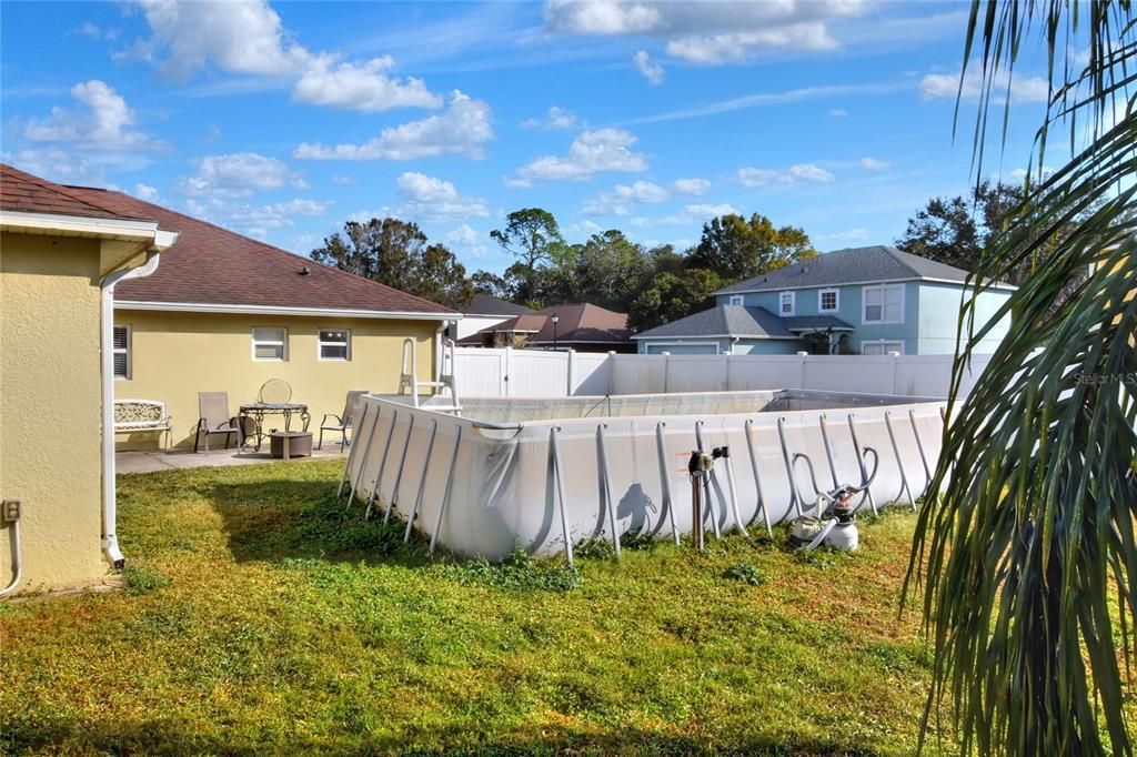 待售: $295,000 (4 贝兹, 2 浴室, 2108 平方英尺)