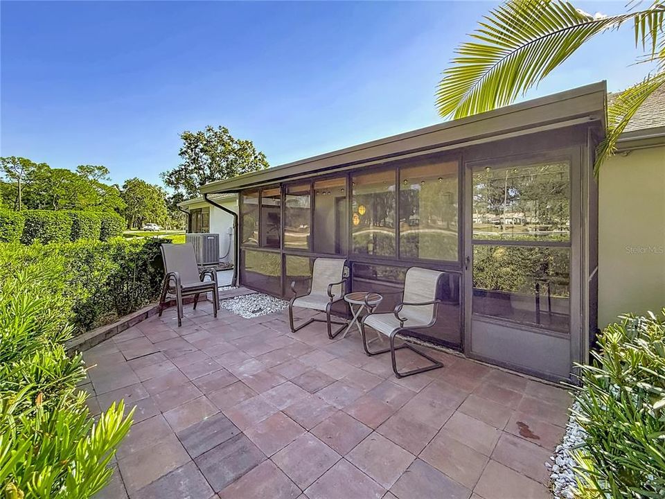 For Sale: $315,000 (2 beds, 2 baths, 1197 Square Feet)