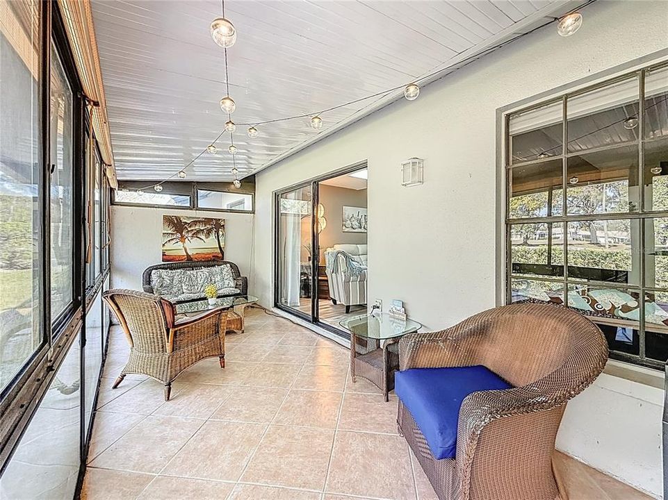 For Sale: $315,000 (2 beds, 2 baths, 1197 Square Feet)