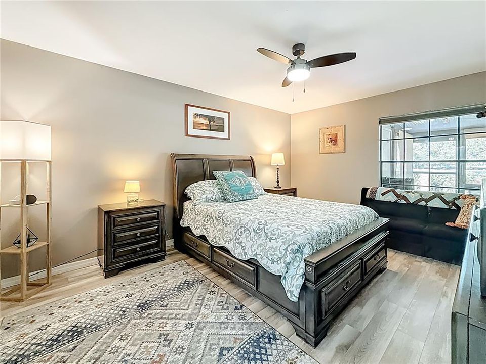 For Sale: $315,000 (2 beds, 2 baths, 1197 Square Feet)