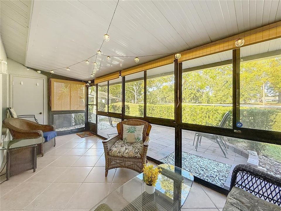 For Sale: $315,000 (2 beds, 2 baths, 1197 Square Feet)