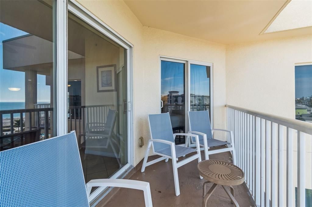 待售: $715,000 (2 贝兹, 2 浴室, 870 平方英尺)