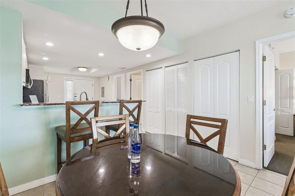 待售: $715,000 (2 贝兹, 2 浴室, 870 平方英尺)