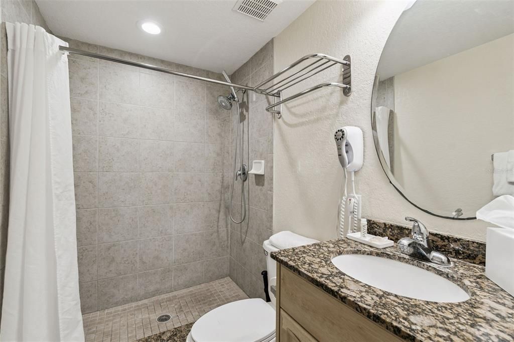 待售: $715,000 (2 贝兹, 2 浴室, 870 平方英尺)