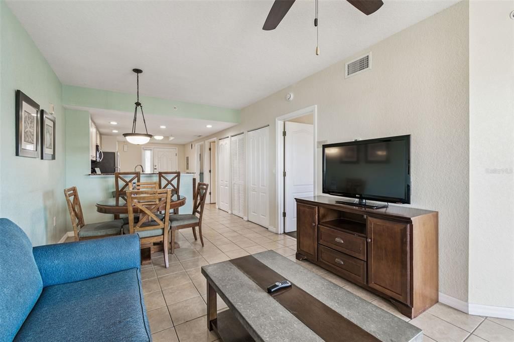 待售: $715,000 (2 贝兹, 2 浴室, 870 平方英尺)