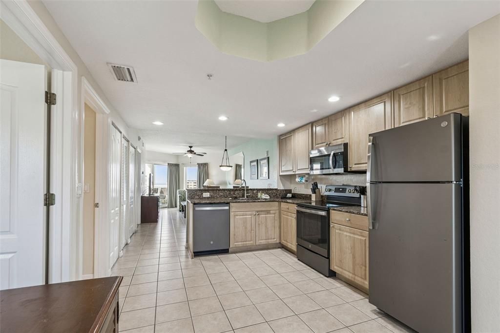 待售: $715,000 (2 贝兹, 2 浴室, 870 平方英尺)