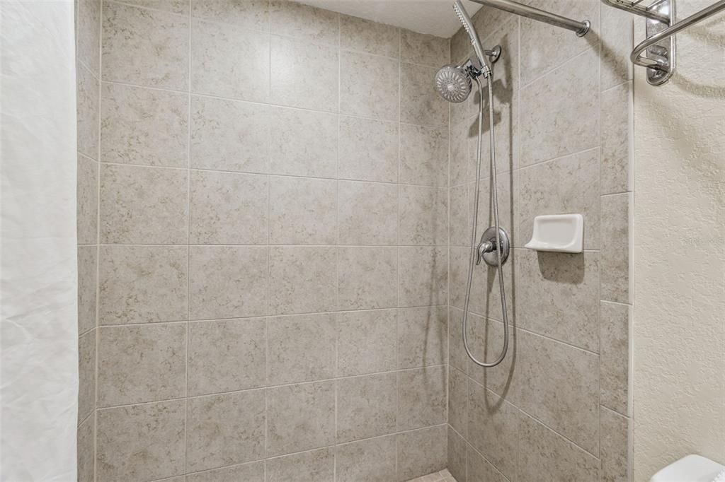 待售: $715,000 (2 贝兹, 2 浴室, 870 平方英尺)