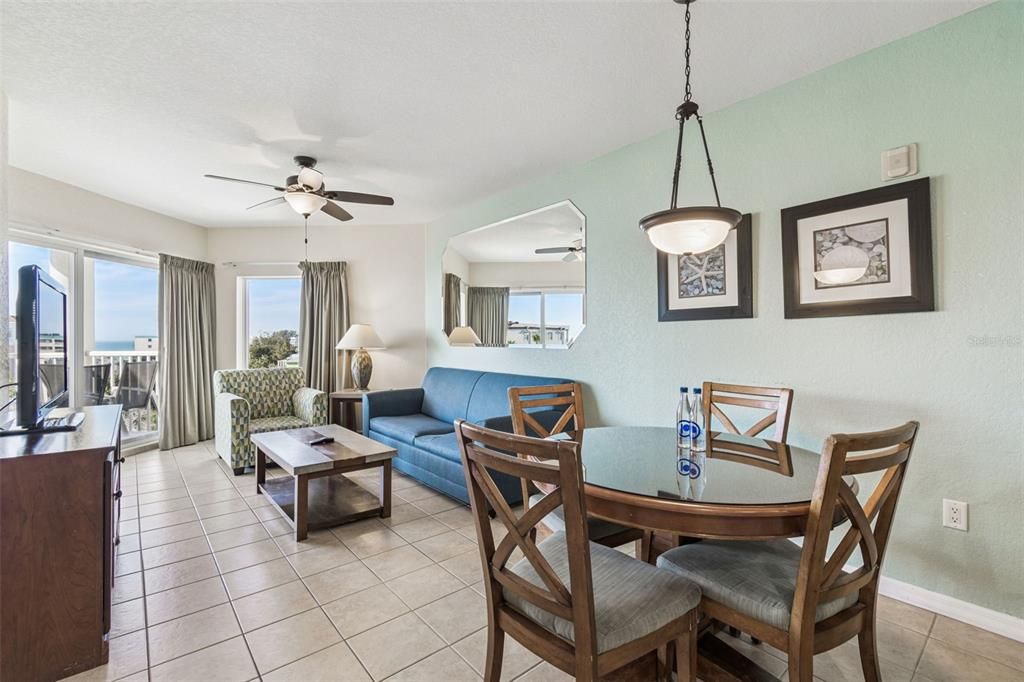 待售: $715,000 (2 贝兹, 2 浴室, 870 平方英尺)