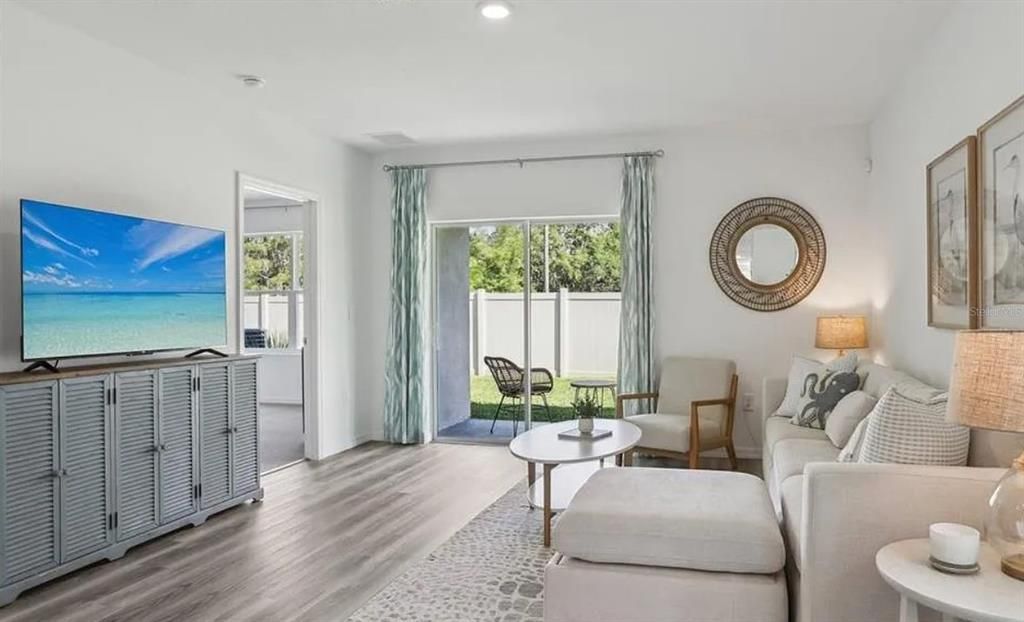 For Rent: $2,250 (3 beds, 2 baths, 1560 Square Feet)