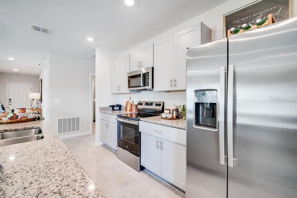 For Sale: $384,834 (4 beds, 3 baths, 2106 Square Feet)