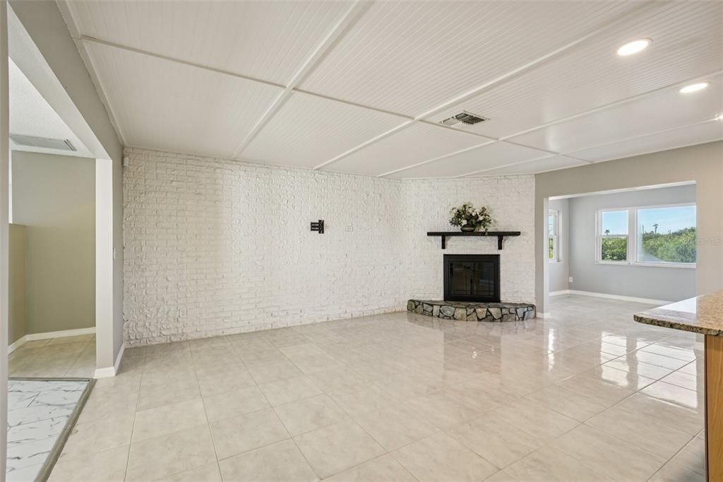 待售: $425,000 (3 贝兹, 2 浴室, 2275 平方英尺)