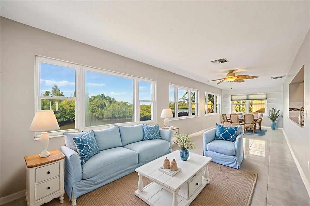 待售: $425,000 (3 贝兹, 2 浴室, 2275 平方英尺)