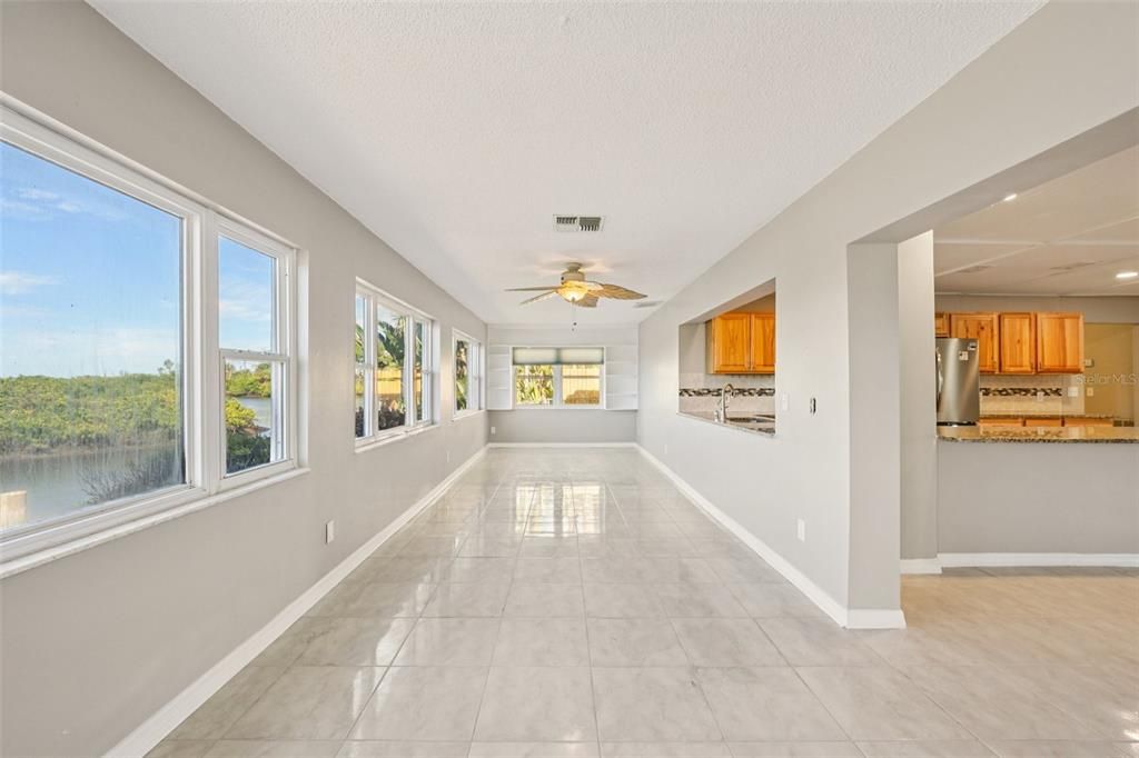 待售: $425,000 (3 贝兹, 2 浴室, 2275 平方英尺)