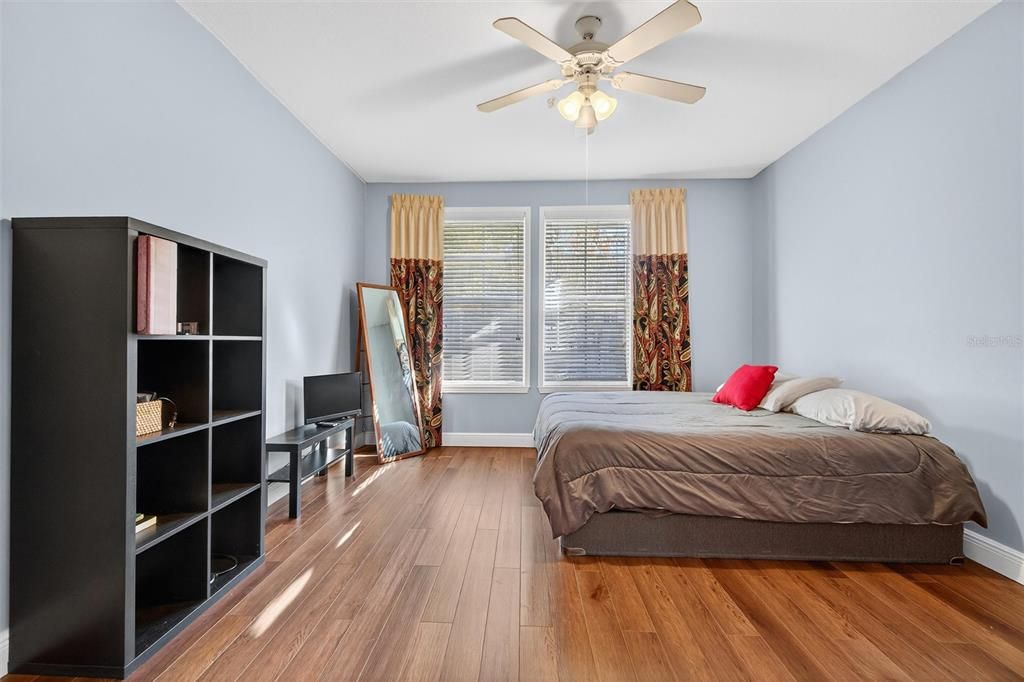 En Venta: $360,000 (1 camas, 1 baños, 1003 Pies cuadrados)