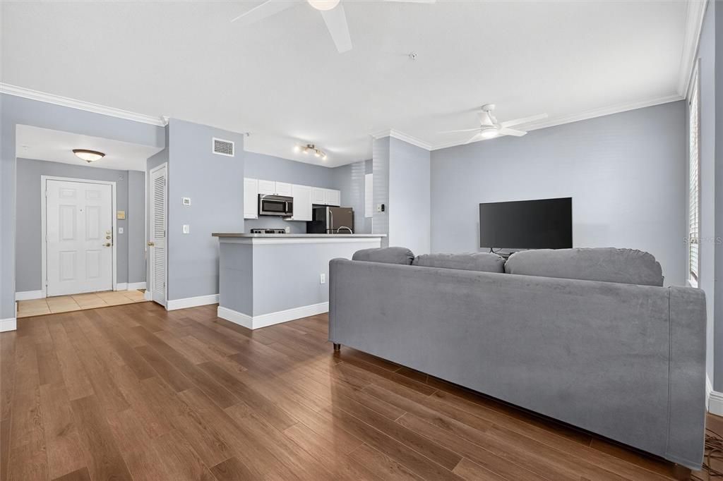 En Venta: $360,000 (1 camas, 1 baños, 1003 Pies cuadrados)