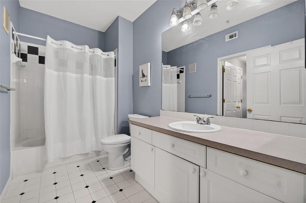 En Venta: $360,000 (1 camas, 1 baños, 1003 Pies cuadrados)