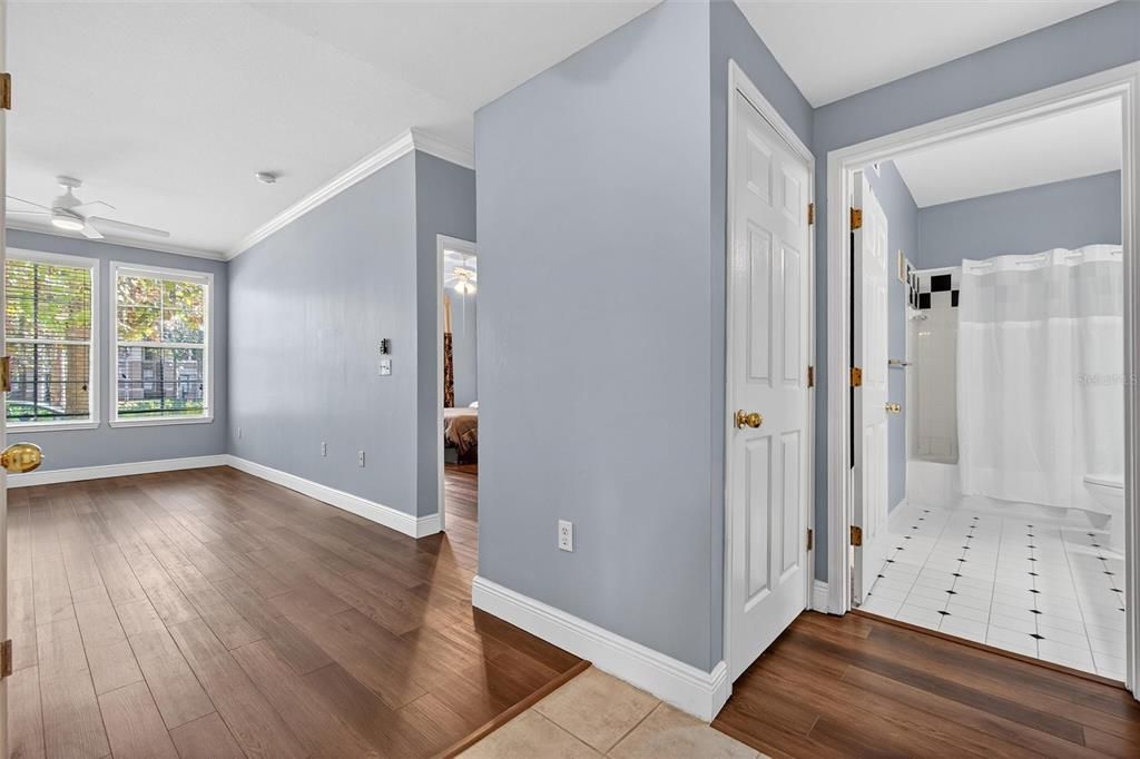 En Venta: $360,000 (1 camas, 1 baños, 1003 Pies cuadrados)