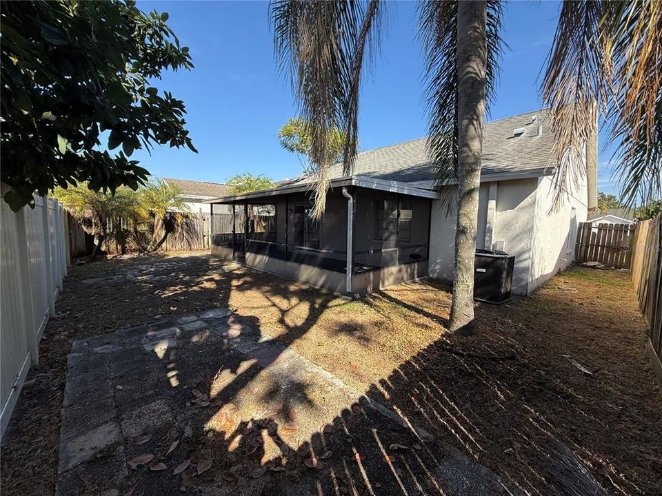 En Renta: $1,950 (3 camas, 2 baños, 1251 Pies cuadrados)