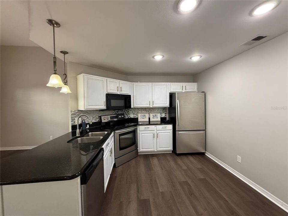 En Renta: $1,950 (3 camas, 2 baños, 1251 Pies cuadrados)