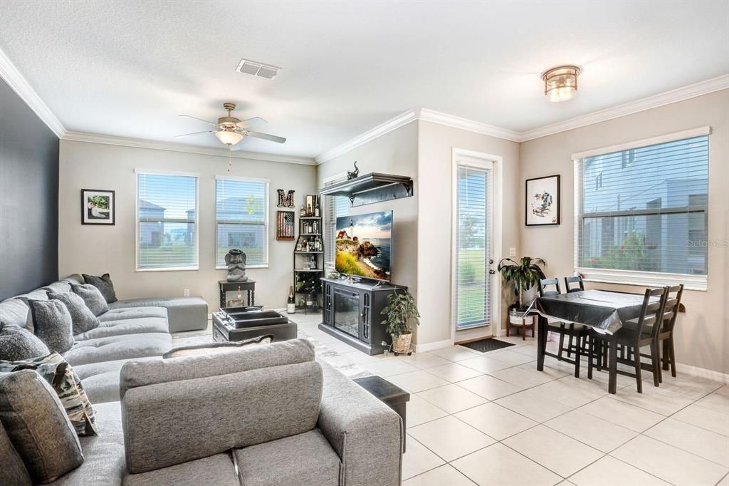 En Renta: $2,400 (3 camas, 2 baños, 1807 Pies cuadrados)