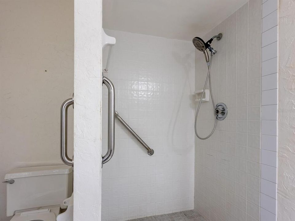 待售: $325,000 (2 贝兹, 2 浴室, 1794 平方英尺)