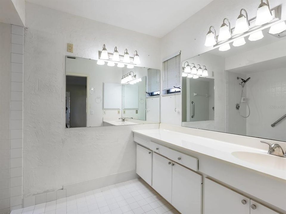 待售: $325,000 (2 贝兹, 2 浴室, 1794 平方英尺)