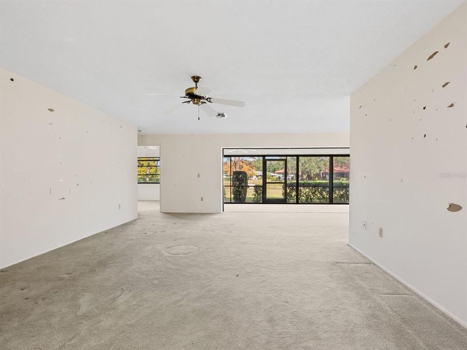 待售: $325,000 (2 贝兹, 2 浴室, 1794 平方英尺)