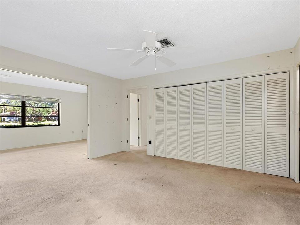 待售: $325,000 (2 贝兹, 2 浴室, 1794 平方英尺)