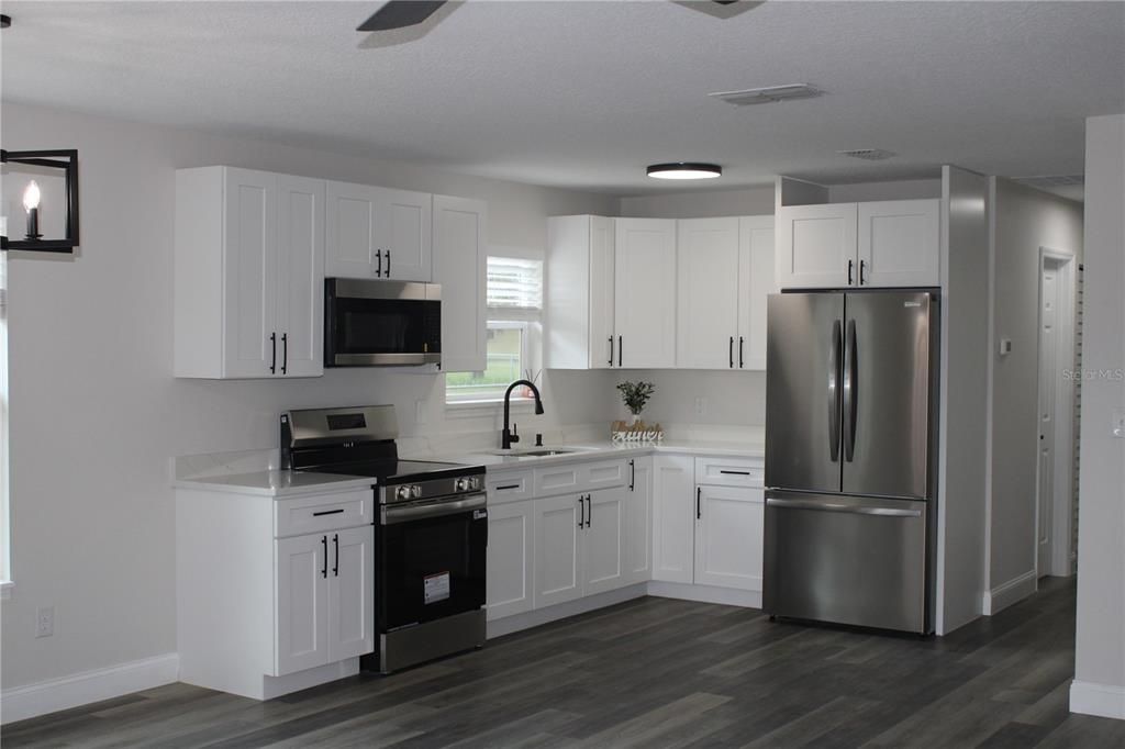 En Renta: $1,600 (3 camas, 2 baños, 1536 Pies cuadrados)