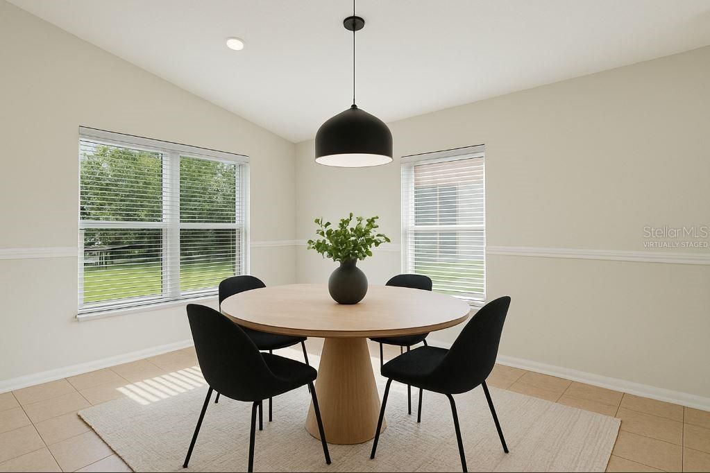 待售: $329,900 (2 贝兹, 2 浴室, 1614 平方英尺)