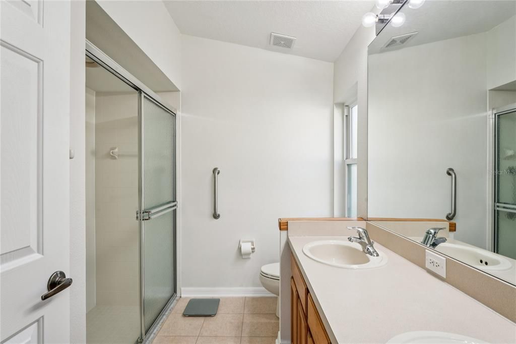 待售: $329,900 (2 贝兹, 2 浴室, 1614 平方英尺)