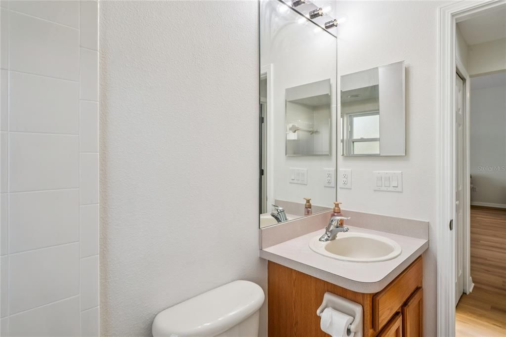 待售: $329,900 (2 贝兹, 2 浴室, 1614 平方英尺)