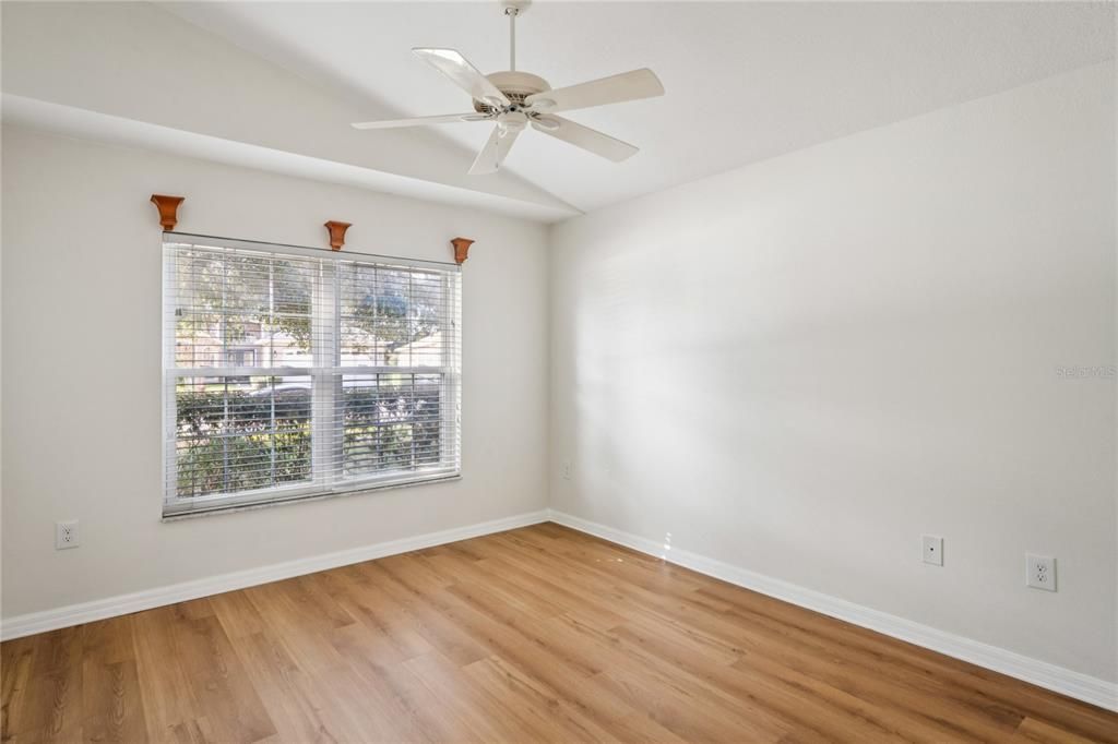 待售: $329,900 (2 贝兹, 2 浴室, 1614 平方英尺)