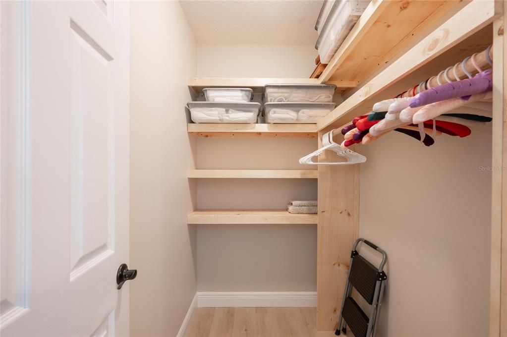 For Sale: $1,375,000 (3 beds, 2 baths, 1602 Square Feet)