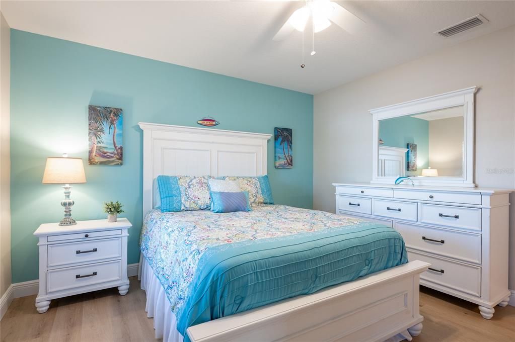 For Sale: $1,375,000 (3 beds, 2 baths, 1602 Square Feet)