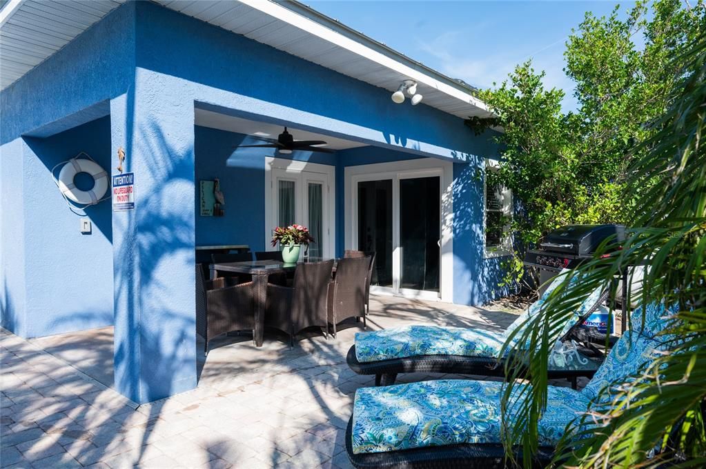 For Sale: $1,375,000 (3 beds, 2 baths, 1602 Square Feet)