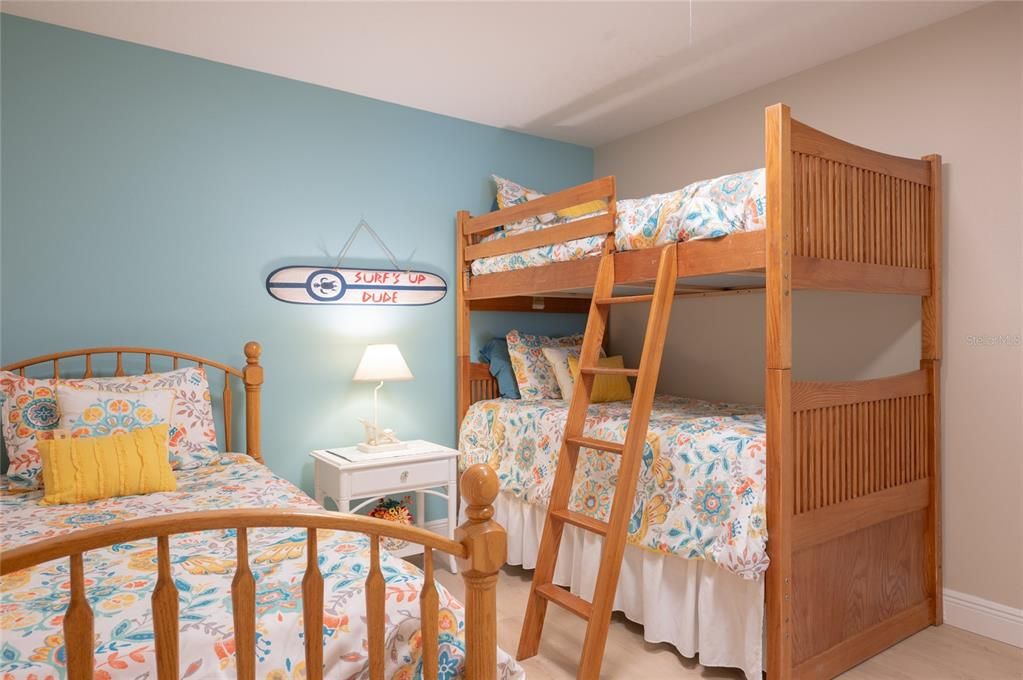 For Sale: $1,375,000 (3 beds, 2 baths, 1602 Square Feet)