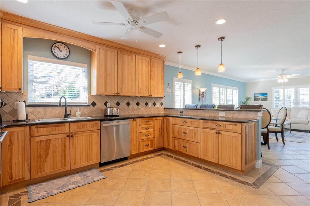 For Sale: $1,375,000 (3 beds, 2 baths, 1602 Square Feet)