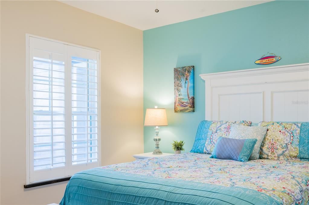 For Sale: $1,375,000 (3 beds, 2 baths, 1602 Square Feet)