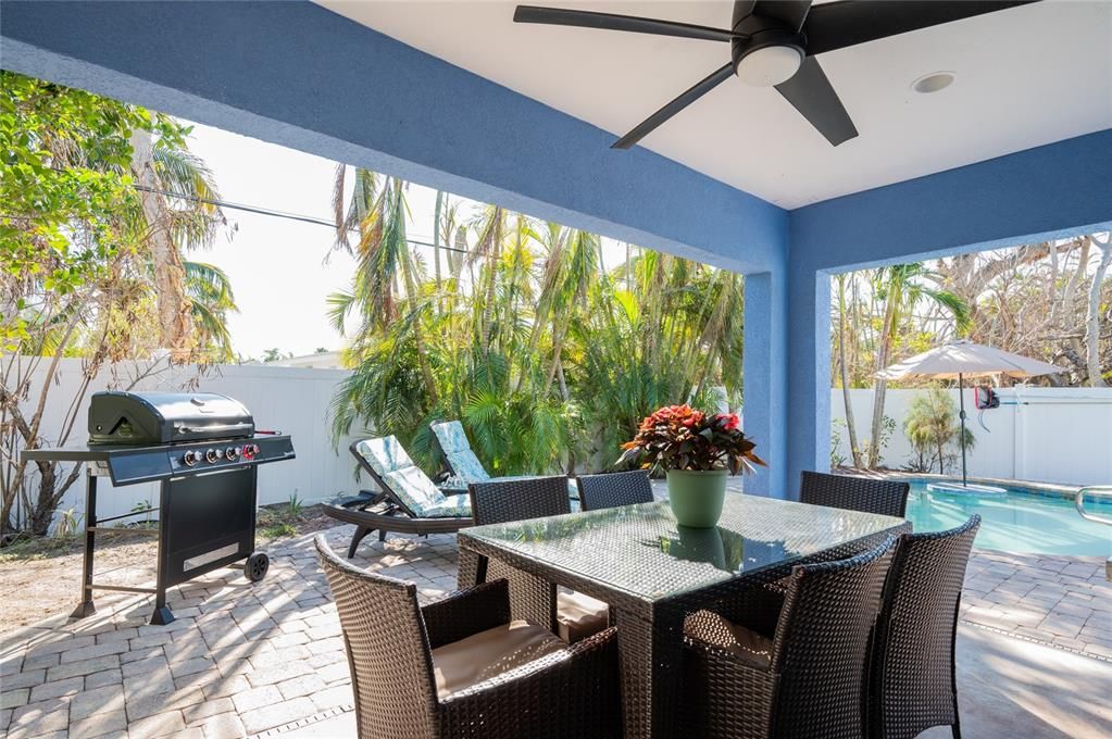 For Sale: $1,375,000 (3 beds, 2 baths, 1602 Square Feet)